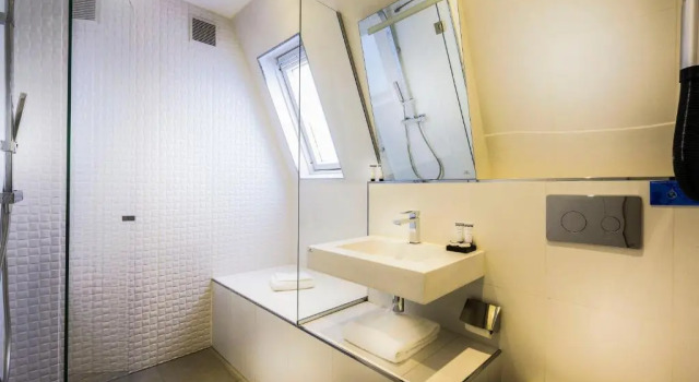 Одноместный номер Standard Hotel Ile de France Opéra
