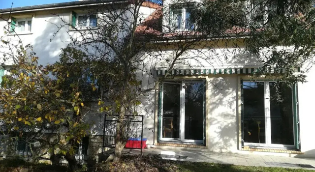 Maison pleine de Vie Chambre Dhôte, Reservar Pousada (com pequeno-almoço) Saint-Remy-les-Chevreuse Essonne