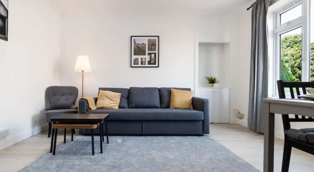 Коттедж 2 Bedroom House-free Parking