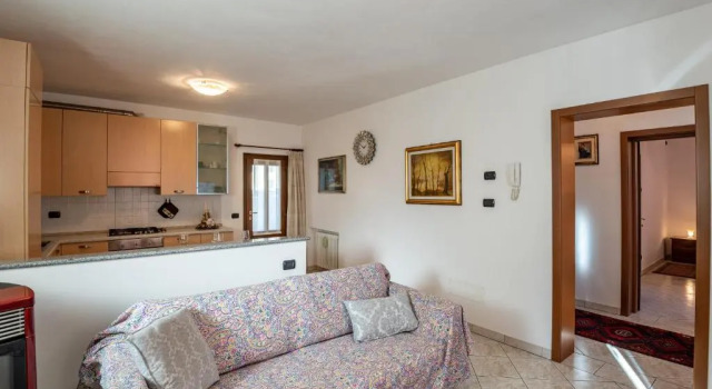 Apartment with garden a few steps from the lake - Larihome A06