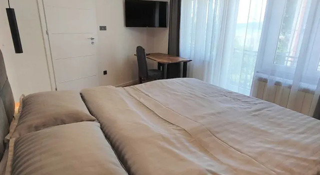 Bright and Spacious Stay With Private Parking in Crikvenica, Забронировать Апартаменты/квартира Цриквеница Приморско-Горанская жупания