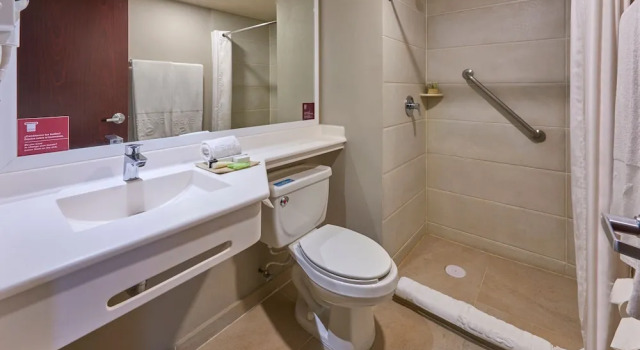 Четырёхместный люкс City Express Suites Silao Aeropuerto