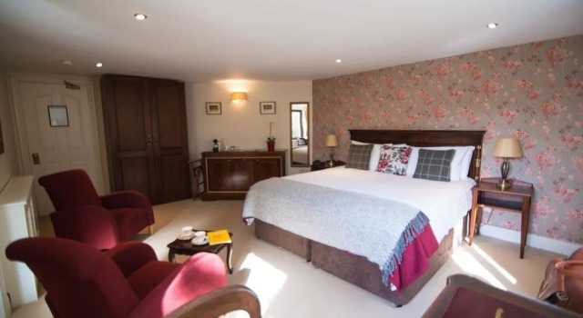 Hazelwood Lodge, Book Hotel Hoteller i Clare med parkering, Parkering