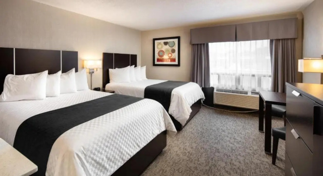 Четырёхместный номер Standard Stonecroft Inn