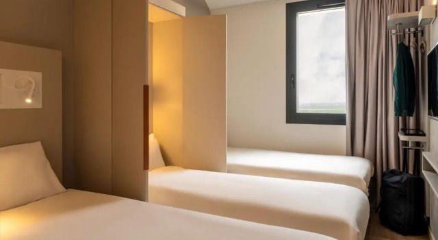 Трёхместный номер Standard ibis budget Gonesse Le Bourget