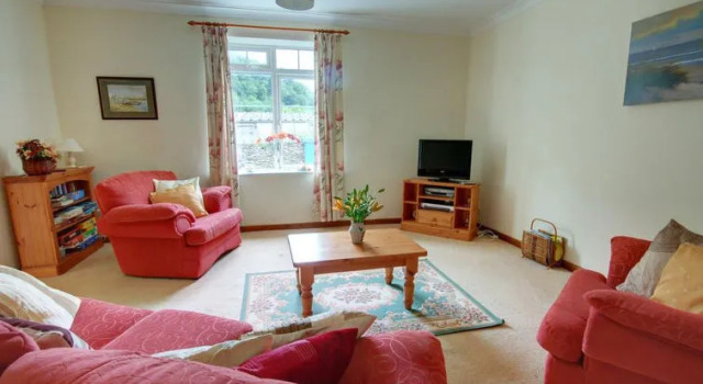 Holiday Home Bakery Cottage