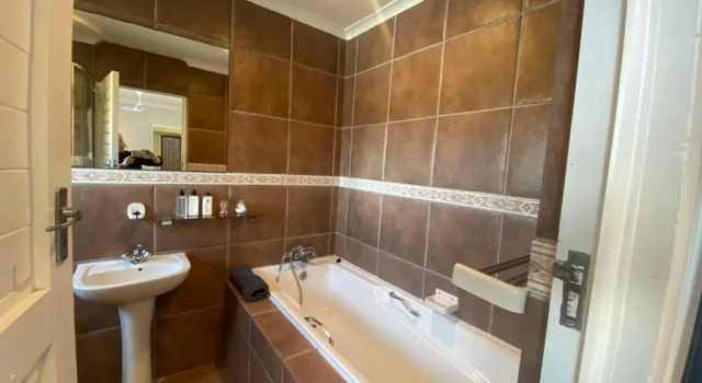 Апартаменты Standard Dolphin Circle Bed and Breakfast