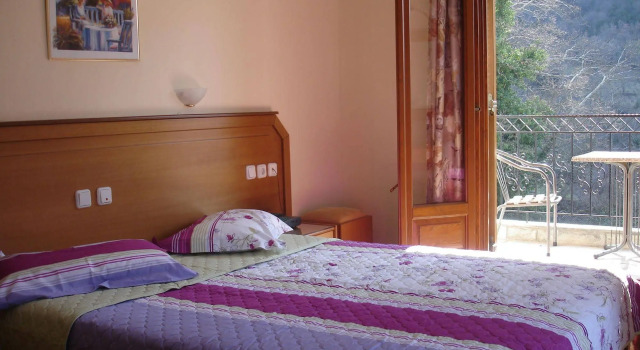 Guesthouse Papastathis, Book Hotel Kalabaka Thessalia
