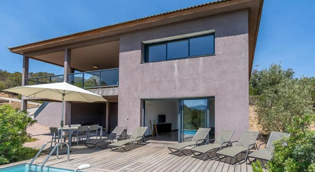 Вилла с 4 комнатами Les Villas de Lorello