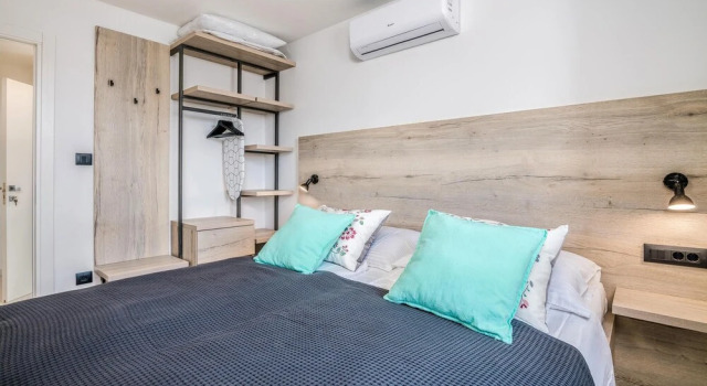 Amazing Apartment in Punat With Wifi and 2 Bedrooms, Prenota Appartamento Hotel a Isole Quarnerine con parcheggio, Parcheggio