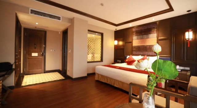 Двухместный номер Deluxe с балконом Lotus Aroma Sapa Hotel