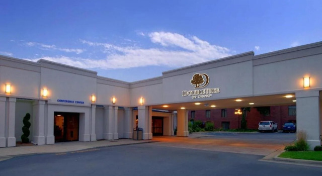 DoubleTree by Hilton Hotel Grand Rapids Airport