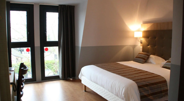 Трёхместный номер Standard Kyriad Argenteuil