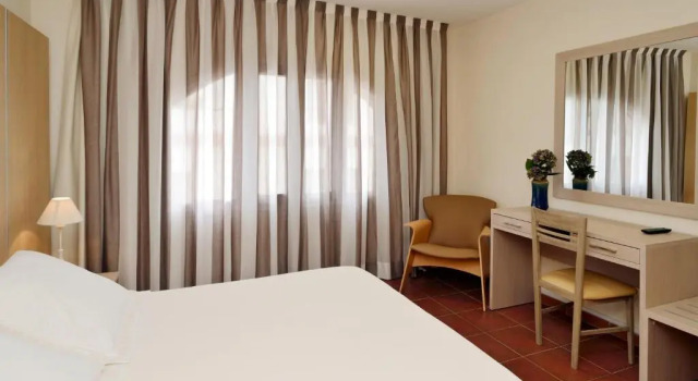 Двухместный номер Standard с видом на улицу Hotel Capri