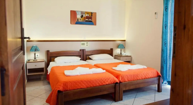Apartamento con vista a la piscina Niriides