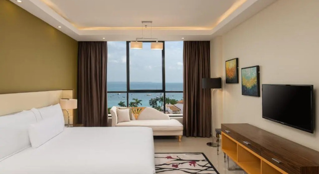 Двухместные апартаменты Superior Element by Marriott Dar es Salaam