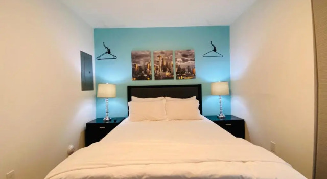 Апартаменты Modern Ballard Townhouse - 92 Walkscore & Rooftop!