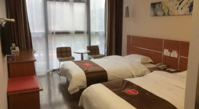 Двухместный номер Standard Thank You Inn Suzhou Tianling Road