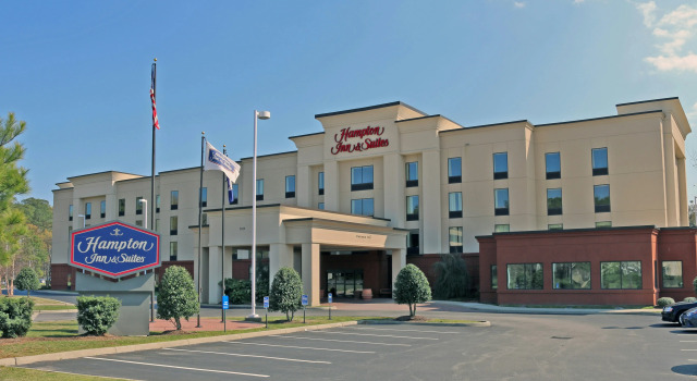 Hampton Inn & Suites Norfolk-Airport