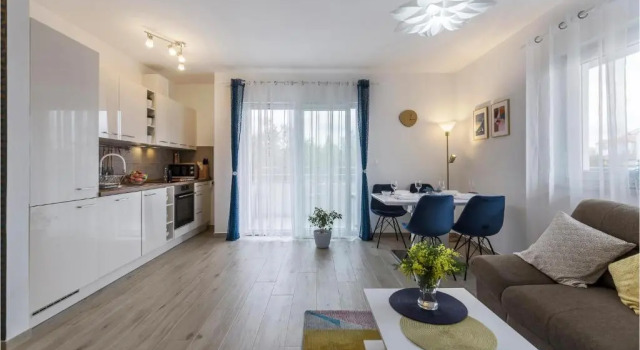 Nice Apartment in Peroj With Wifi and 1 Bedrooms