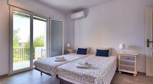 Premium Holiday Home in Benajarafe with Hot Tub, Varaa Hotelli Benajarafe Axarquía