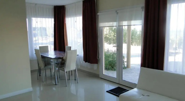 Апартаменты с видом на озеро Altos del Lago departamentos
