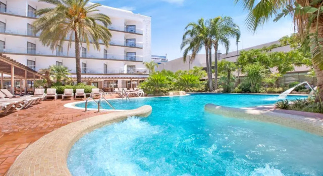 Двухместный номер Standard с видом на бассейн Sumus Hotel Stella and Spa 4S Adults Recommended