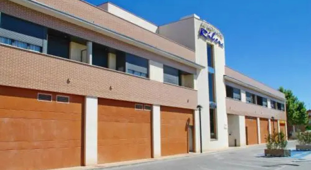 Apartahotel Ribera, Забронировать Апарт-отель Арройо-де-ла-Энкомьенда Valladolid Province