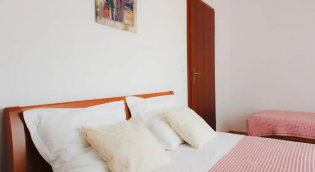 Apartments Milka, Забронировать Апартаменты/квартира Водице Шибенско-Книнская жупания, рядом с Пляж Фрателли