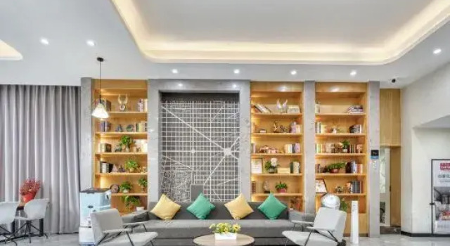 Yulan Hotel