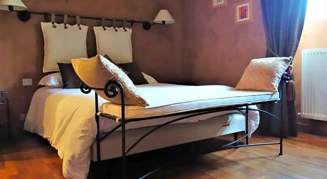 Hotel Restaurant Chartron, Rezerwuj Hotel Hotele w Drôme z parkingiem, Parking