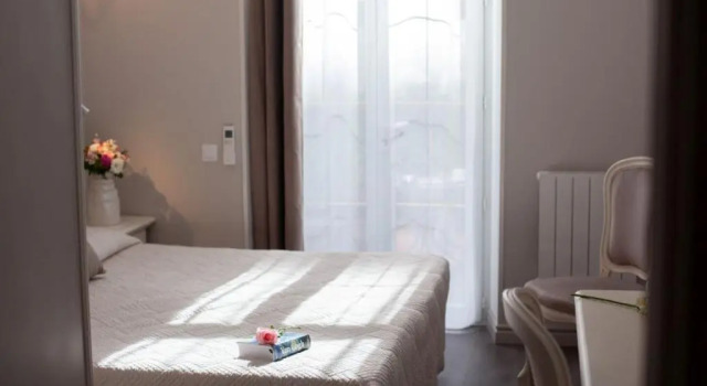 Полулюкс Hôtel restaurant Oasis