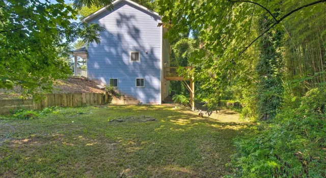 Stylish College Park Home w/ Private Garden!, Забронировать Дом для отпуска Виллы Колледж-Парк, Вилла