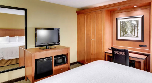 Полулюкс Wingate by Wyndham Cranberry