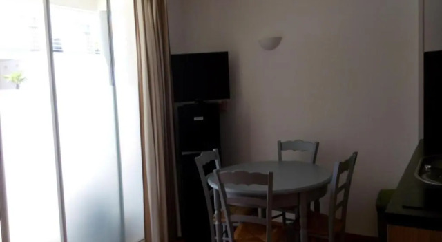 LOGEMENT T2 PMR piscine Privée 400m de la Plage