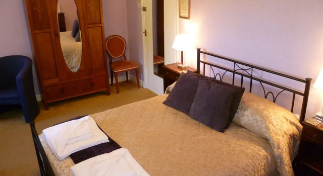 The Baskerville Arms, Book Hotel Hoteller i Clyro med parkering, Parkering