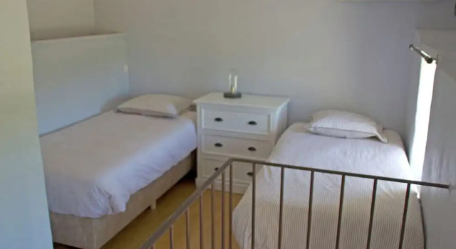 Splendid Holiday Home in Apt With Private Garden