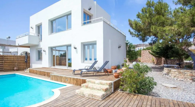 Вилла с 3 комнатами Spilia Bay Villas
