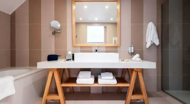 Номер Privilege Mercure Maintenon