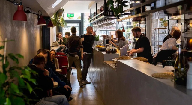 Chorlton Garden Rooms. Relax, work, stay and play., Забронировать Отель Отели Манчестера с парковкой, Парковка