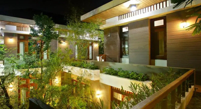 Номер Standard с балконом и с красивым видом из окна Hanging Garden Hoi An
