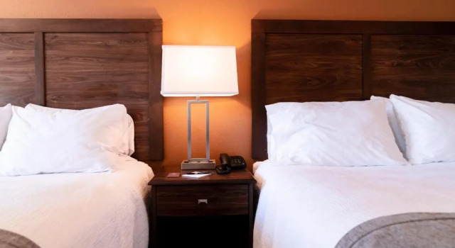 Четырёхместный номер Standard Riviera Motor Lodge