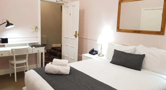 Двухместный номер Queen bed Standard The Hughenden Boutique Hotel