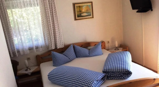 Haus Anni Kiechl, Prenota Hotel Hotel a Tirolo con parcheggio, Parcheggio