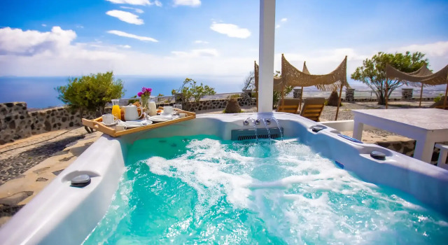 Люкс с видом на море Phaos Santorini Suites