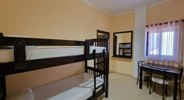 Семейный номер Standard с балконом Hotel Kroi