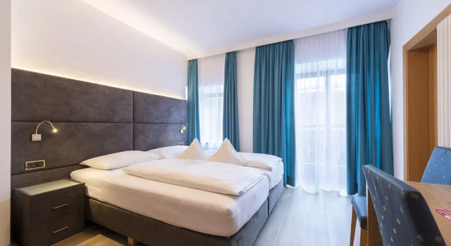 Двухместный номер Standard с балконом Moars Hotel