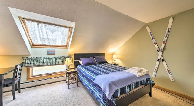 Апартаменты Condo w/ Rangeley Lake Views: 10 Mi to Saddleback!
