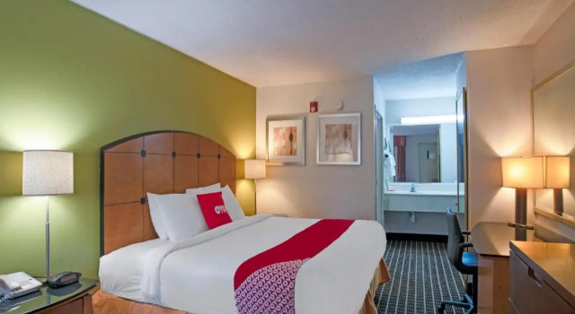 OYO Hotel Hinesville Oglethorpe, Prenota Hotel Hinesville Georgia