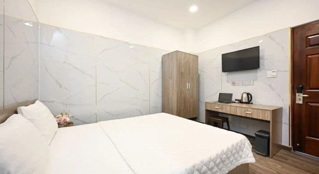 Двухместный номер Superior YoKo Airport Saigon Hotel